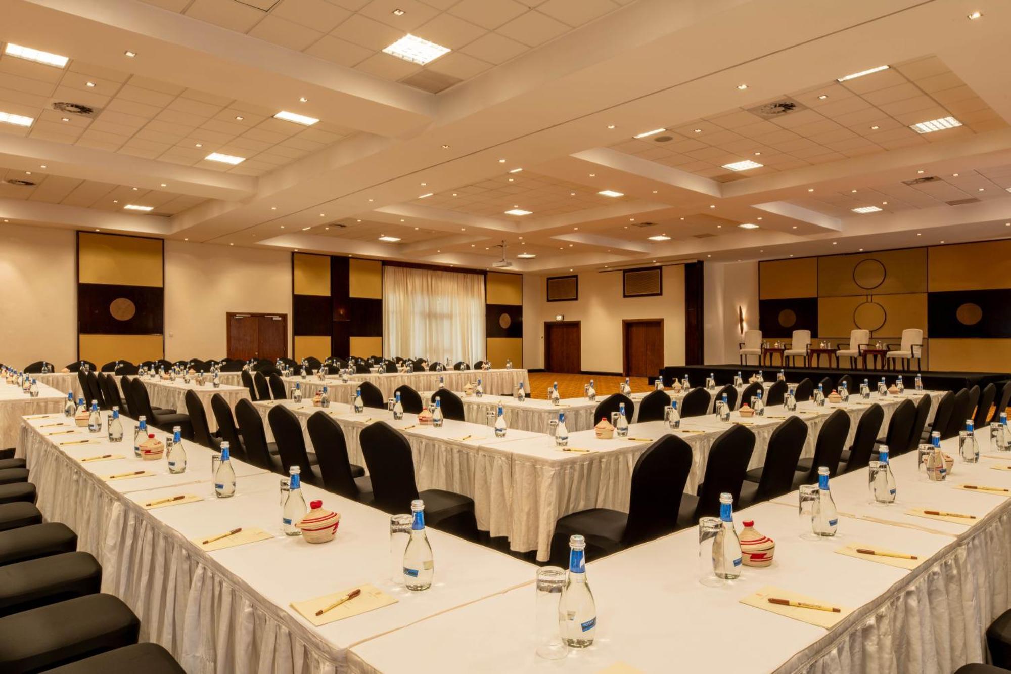 Kigali Serena Hotel Exteriör bild